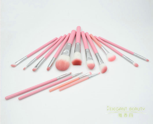 沒有水怎么清洗化妝刷？
